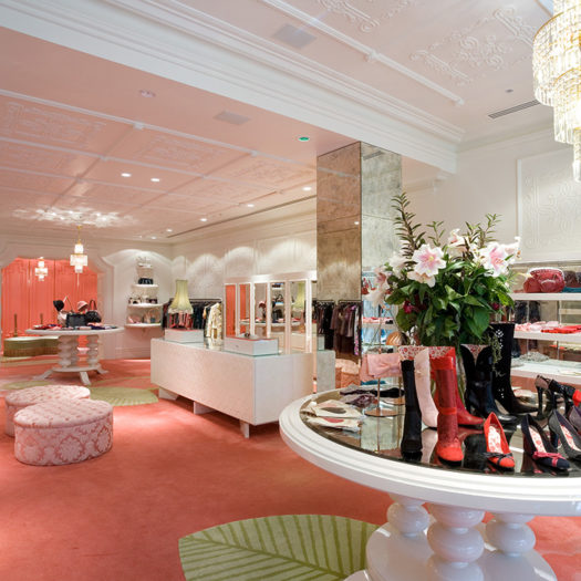 Fashion store built by Krueger Shopfitters