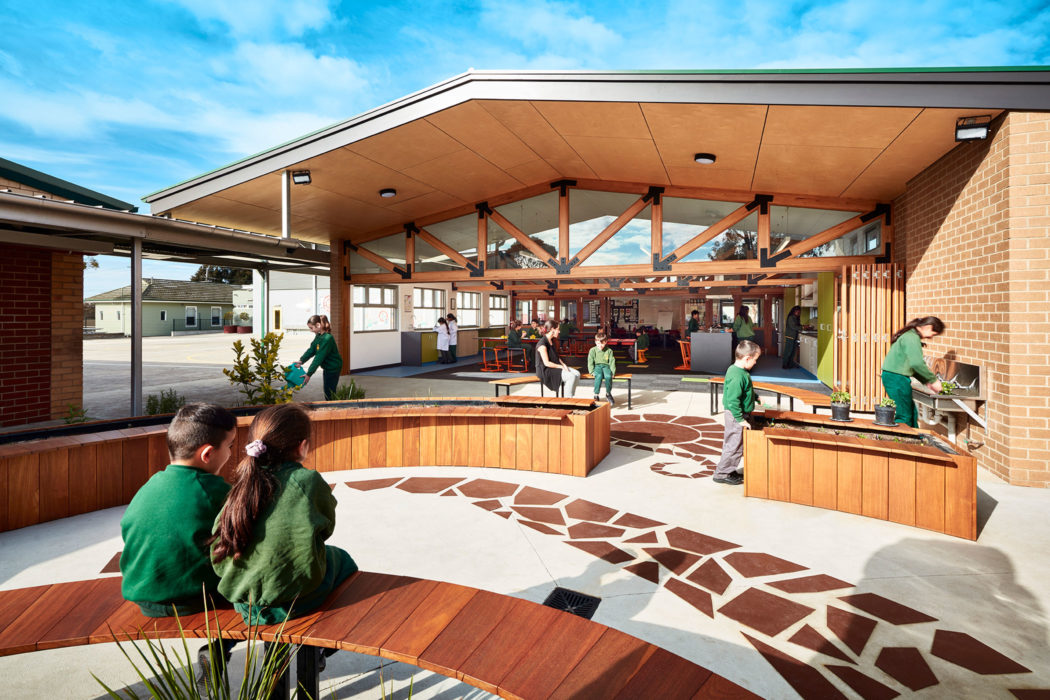 ST DOMINICS PARISH PRIMARY SCHOOL